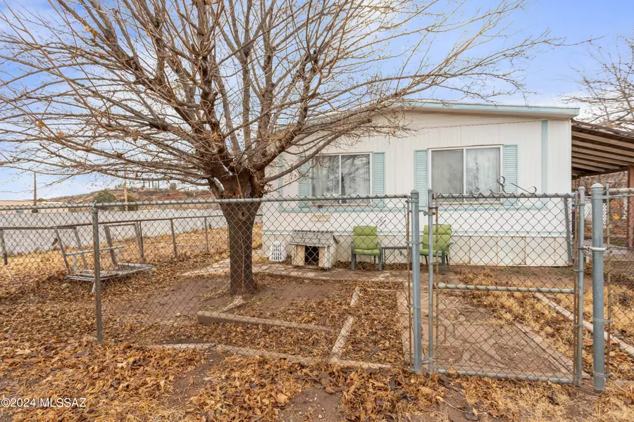 210 E Navajo Street, Huachuca City, AZ 85616