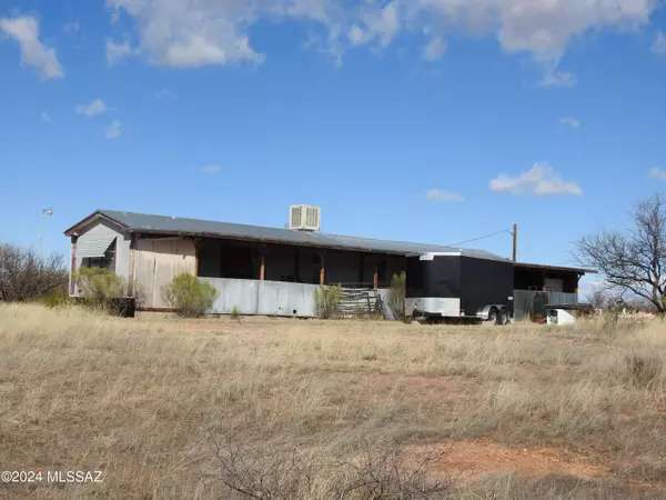 Benson, AZ 85602,25195 E Arapaho Trail