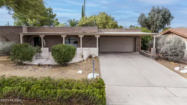 22 W Calle Frambuesa, Green Valley, AZ 85614