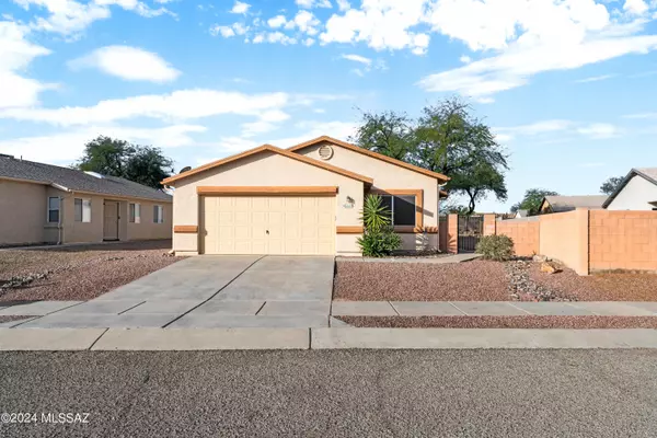 6117 N April Drive, Tucson, AZ 85741