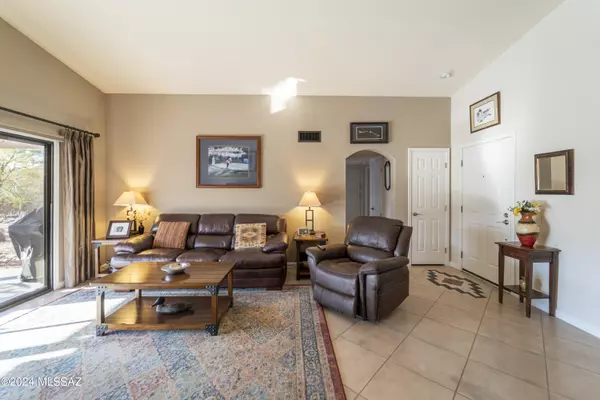 Oro Valley, AZ 85755,14425 N Crown Point Drive