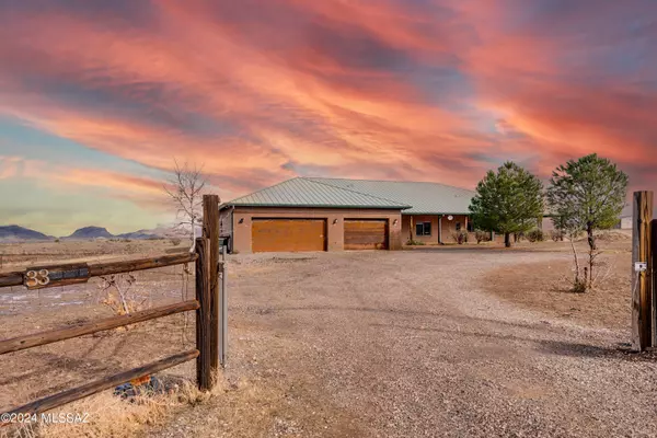 Sonoita, AZ 85637,33 Red Man Drive