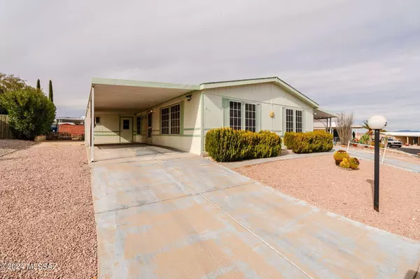 Green Valley, AZ 85614,242 W Tuna Drive