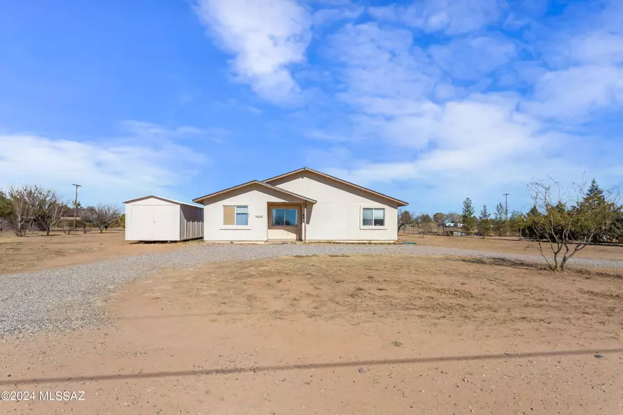 9929 E Calle De Esperanza, Hereford, AZ 85615