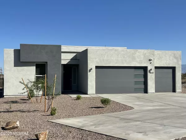 Vail, AZ 85641,9820 S Rolling Water Drive
