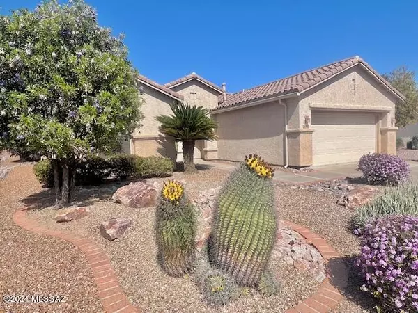 8102 W Whispering Dove Way, Tucson, AZ 85743