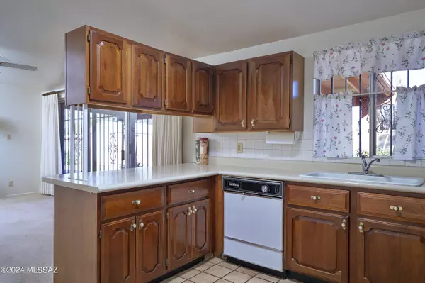 Tucson, AZ 85710,7349 E Princeton Drive