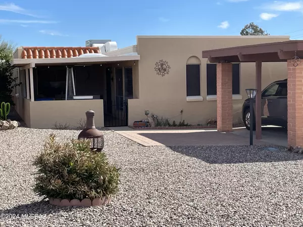 140 N Camino De Suerte, Green Valley, AZ 85614