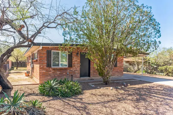 Tucson, AZ 85712,5720 E Elida Street