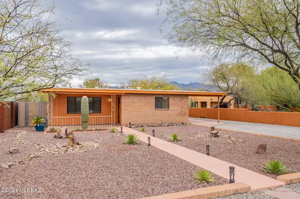 2009 E Blacklidge Drive, Tucson, AZ 85719