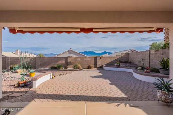 513 W Rio Teras, Green Valley, AZ 85614