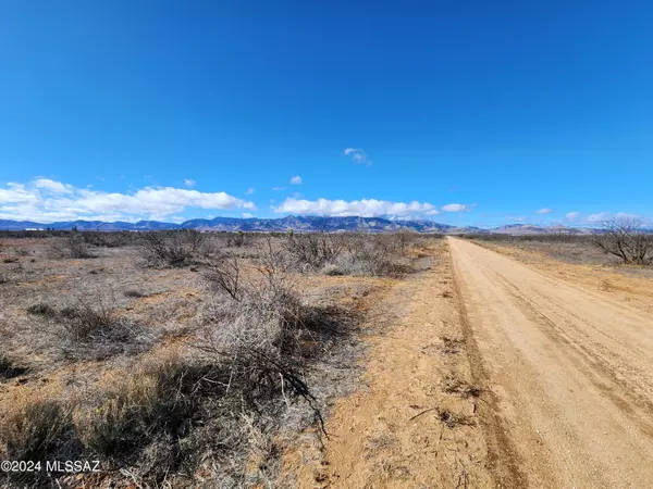 5.24 ac of N Old Fort Grant Road #173, Willcox, AZ 85643