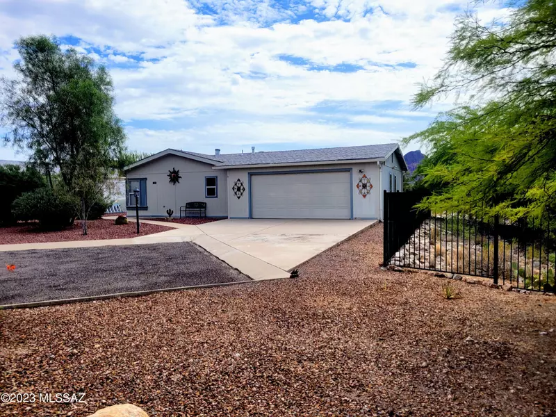 2803 S Desert Hawk Place, Tucson, AZ 85713