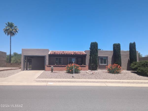 97 E San Vincent Drive,  Green Valley,  AZ 85614