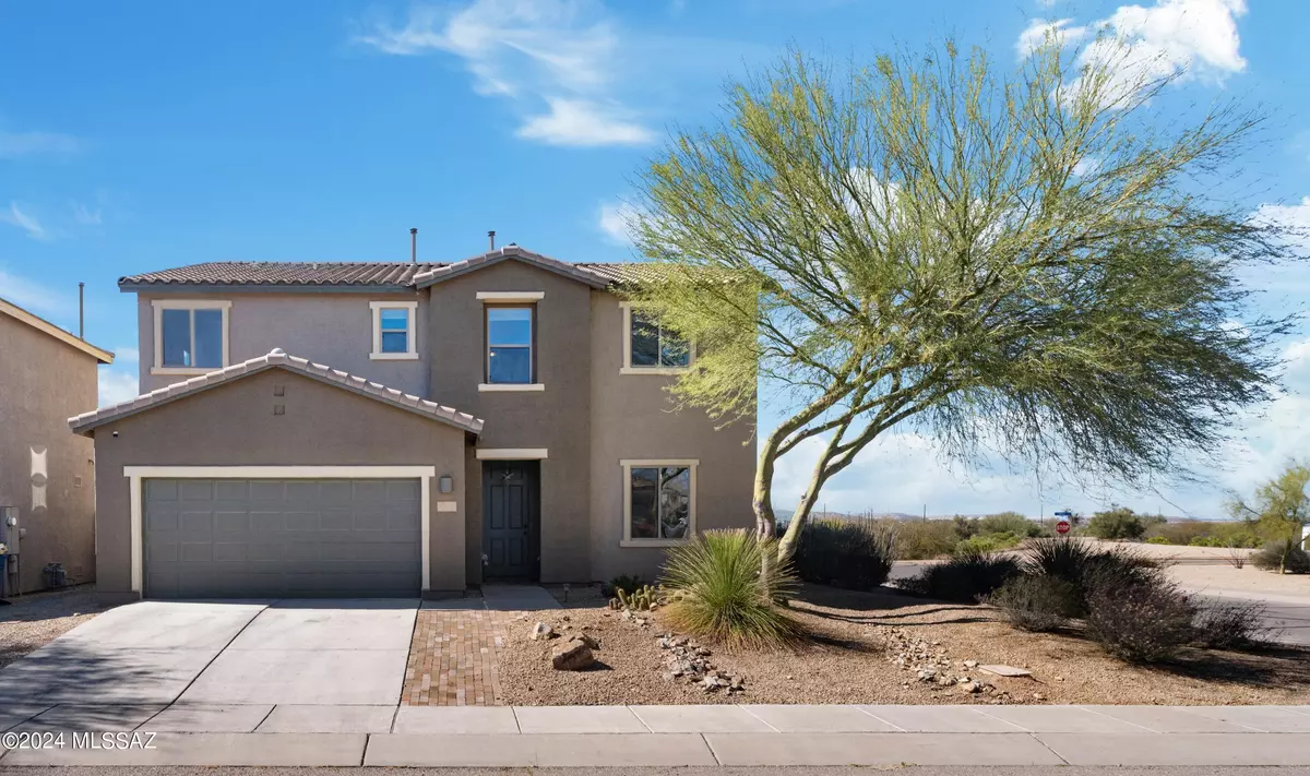 Sahuarita, AZ 85629,827 N Nestled Hummingbird Lane