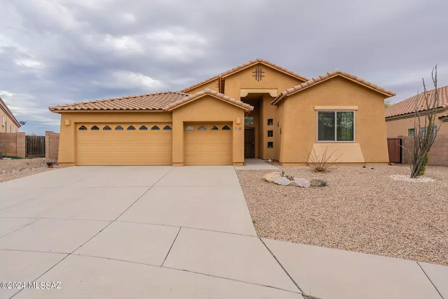 7401 S Willow Bay Drive, Tucson, AZ 85757