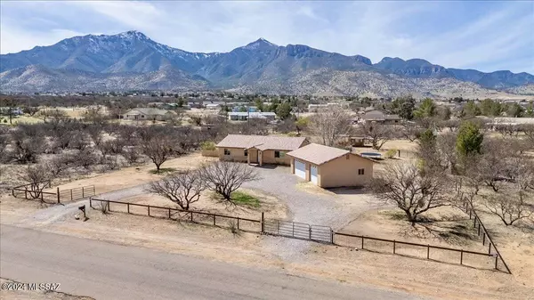 7176 S Y Lightning Ranch Road, Hereford, AZ 85615