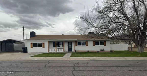 3859 W Layton Street, Thatcher, AZ 85552