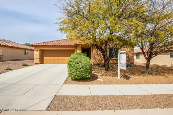 868 W Placita Pozanco, Green Valley, AZ 85614