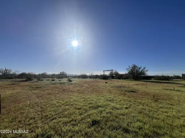 Marana, AZ 85658,0 S Desert Ranch Way #J