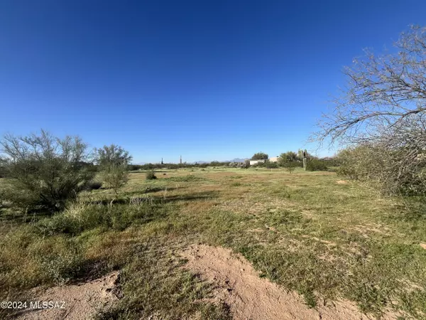 Marana, AZ 85658,0 S Desert Ranch Way #J