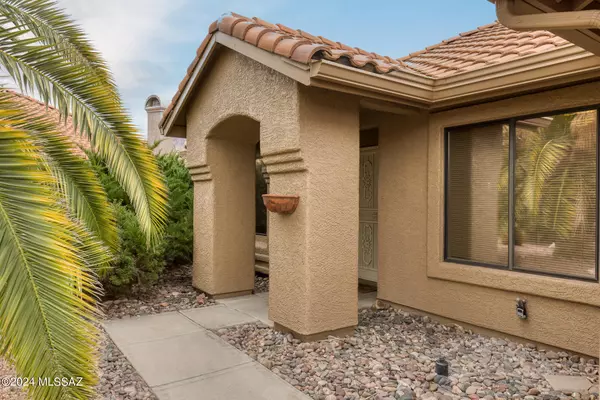 Tucson, AZ 85737,1351 W Sandtrap Way