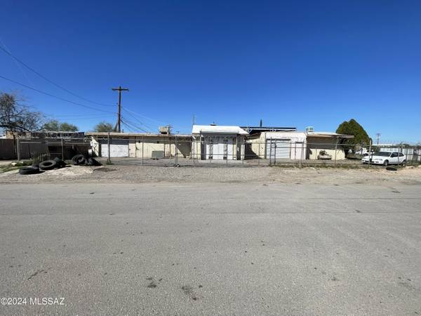 3550 S Randolph Avenue, Tucson, AZ 85713