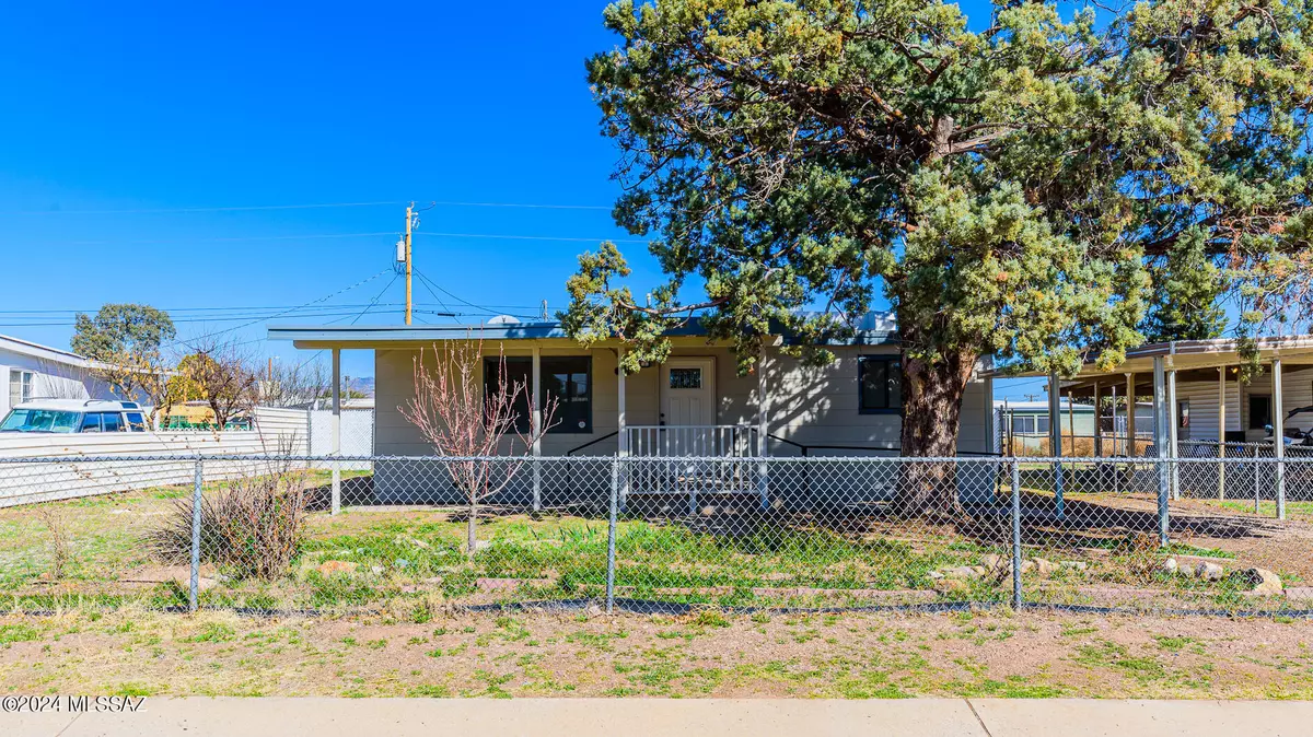 Huachuca City, AZ 85616,121 E Apache Street