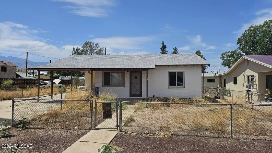 704 S 10Th Avenue, Safford, AZ 85546