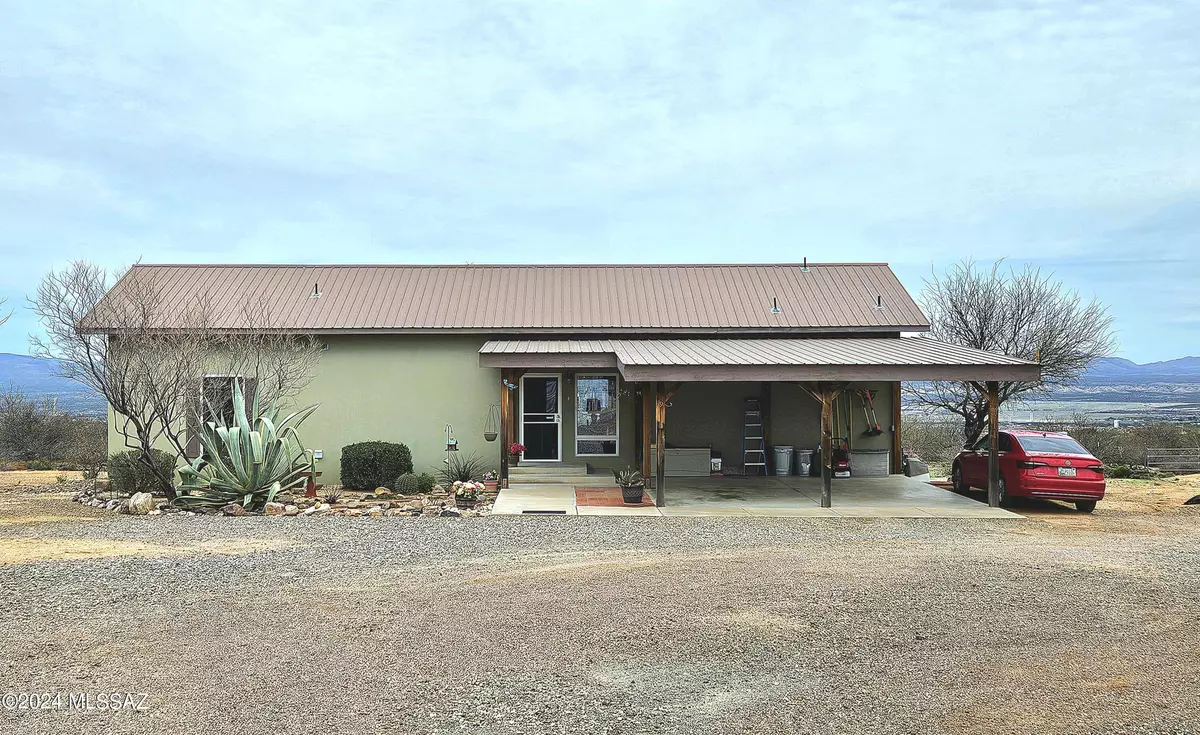 Benson, AZ 85602,911 S Catclaw Lane