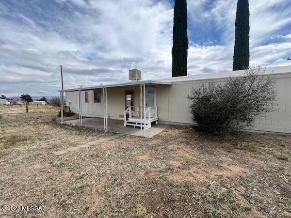 10426 S Corgi Ranch Road, Hereford, AZ 85615