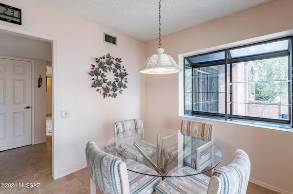 Green Valley, AZ 85622,1131 W Camino De La Oca