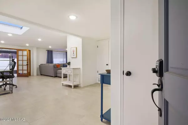 Tucson, AZ 85715,7746 E Hampton Street