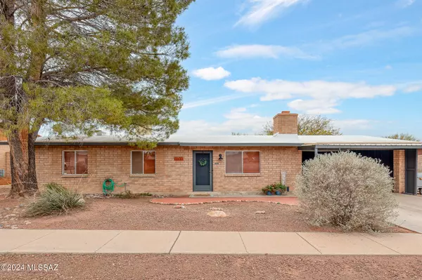 8600 E Desert Spring Street, Tucson, AZ 85730