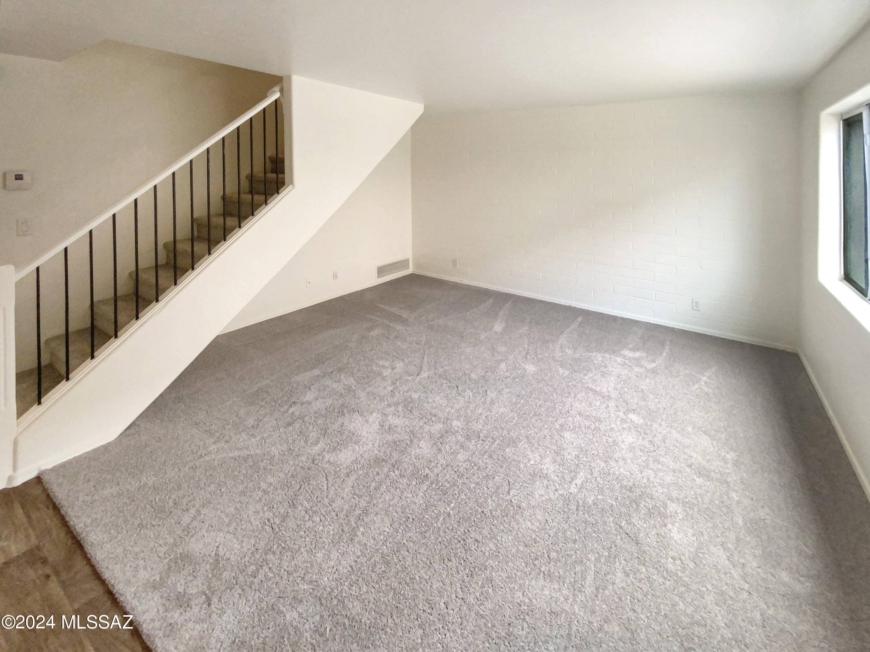 Tucson, AZ 85711,934 N Desert Avenue #C