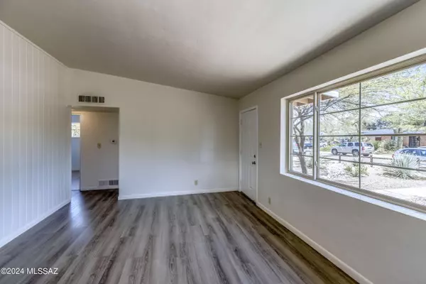 Tucson, AZ 85711,213 N Avenida Carolina