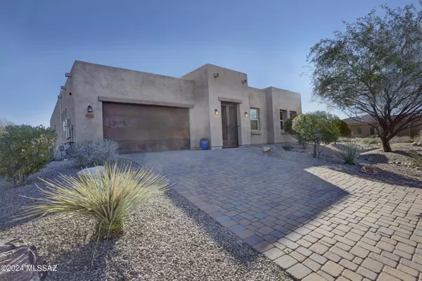 11726 N Luzon Court, Oro Valley, AZ 85737