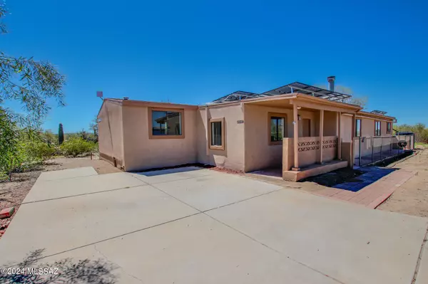 4040 S Silver Bridle Lane, Tucson, AZ 85735