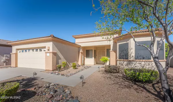 88 N Cedar Crest Drive,  Green Valley,  AZ 85614