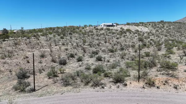 476 Vereda Atun  #4, Rio Rico, AZ 85648