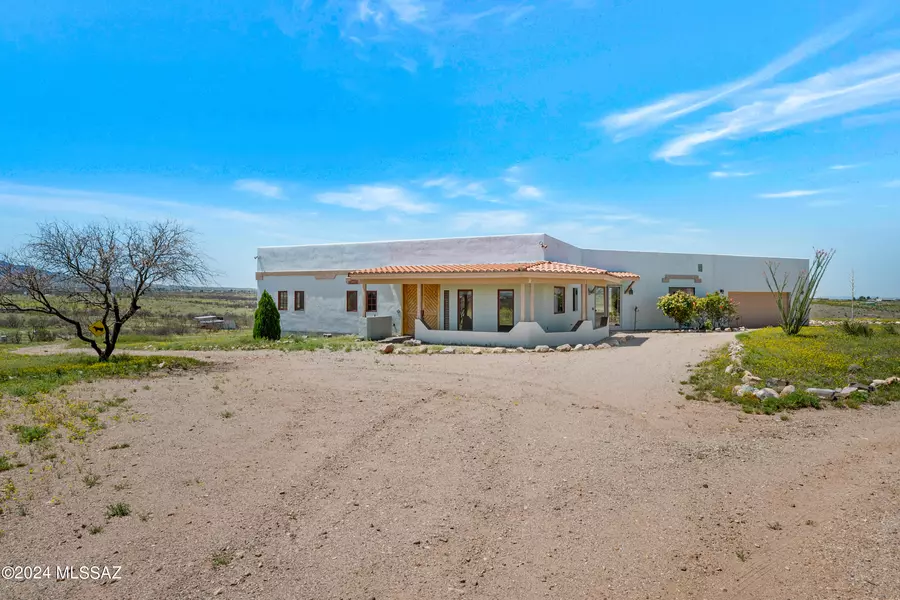 3281 W Monte Vista Trail, Benson, AZ 85602