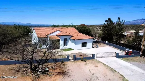 57 Avenida De Las Naciones, Rio Rico, AZ 85648