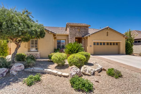 2568 E Glen Canyon Road, Green Valley, AZ 85614