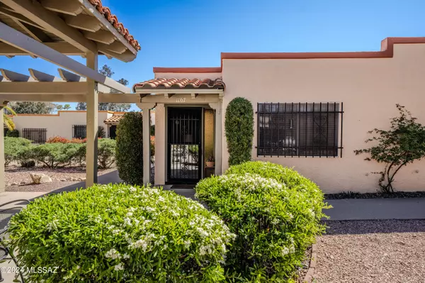 1107 S Calle De Las Casitas, Green Valley, AZ 85614