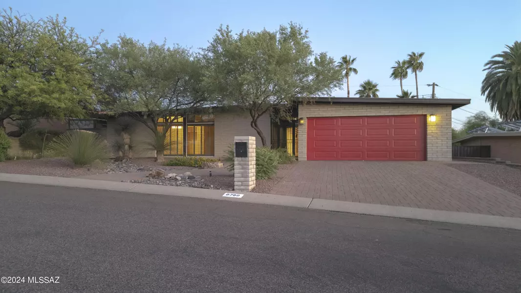 6780 E Edgemont Street, Tucson, AZ 85710