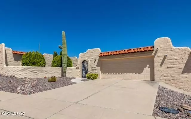 958 W Calle Del Regalo, Green Valley, AZ 85614