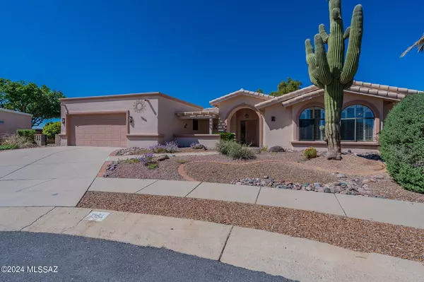 1964 S Abrego Drive, Green Valley, AZ 85614