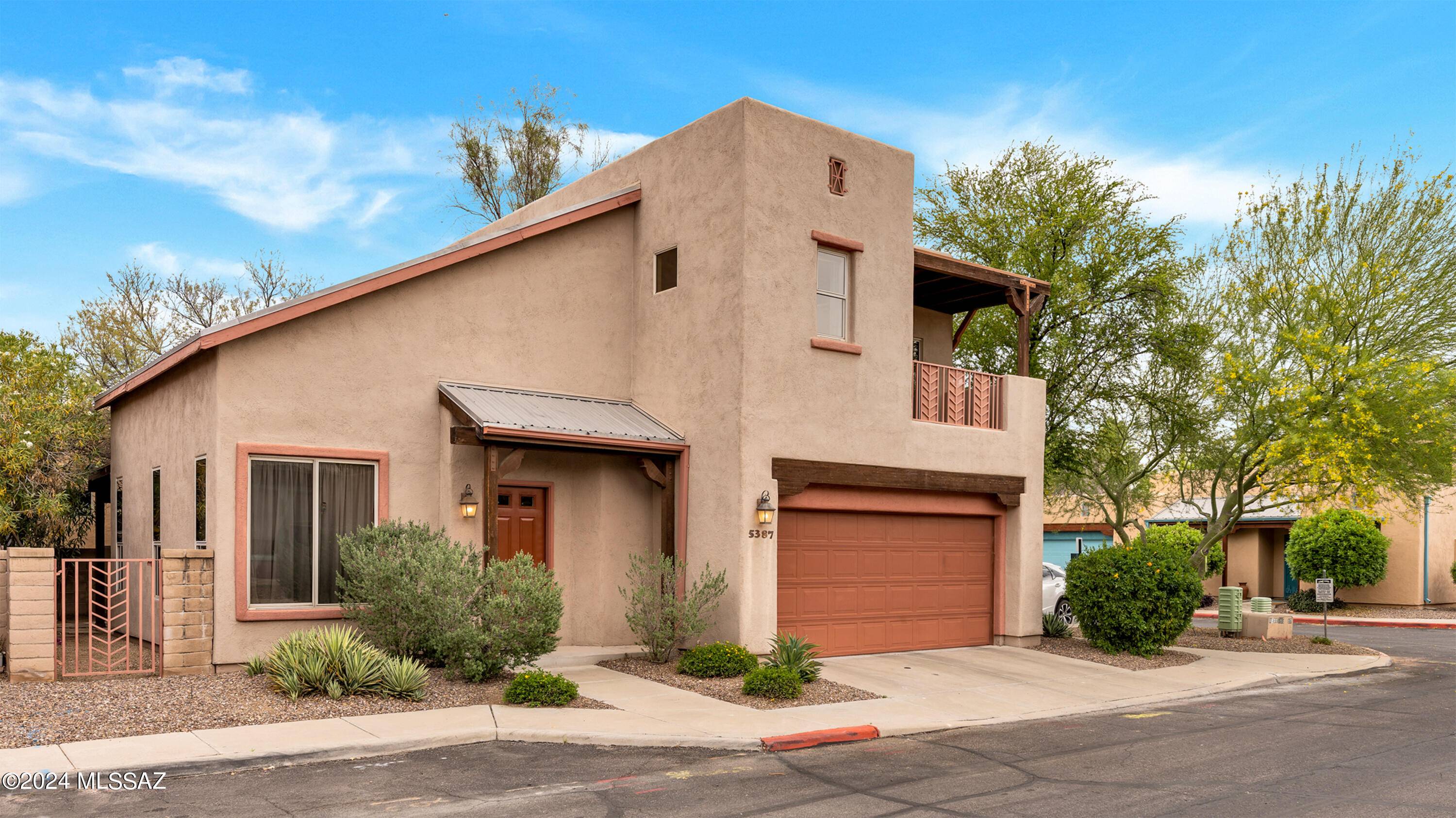 5387 E Calle Vista De Colores, Tucson, AZ 85711