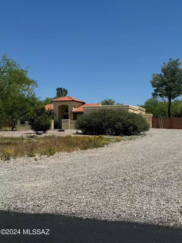 2100 N Soldier Trail, Tucson, AZ 85749