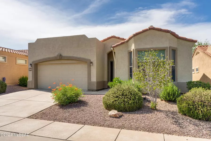 668 W Shadow Wood Street, Green Valley, AZ 85614